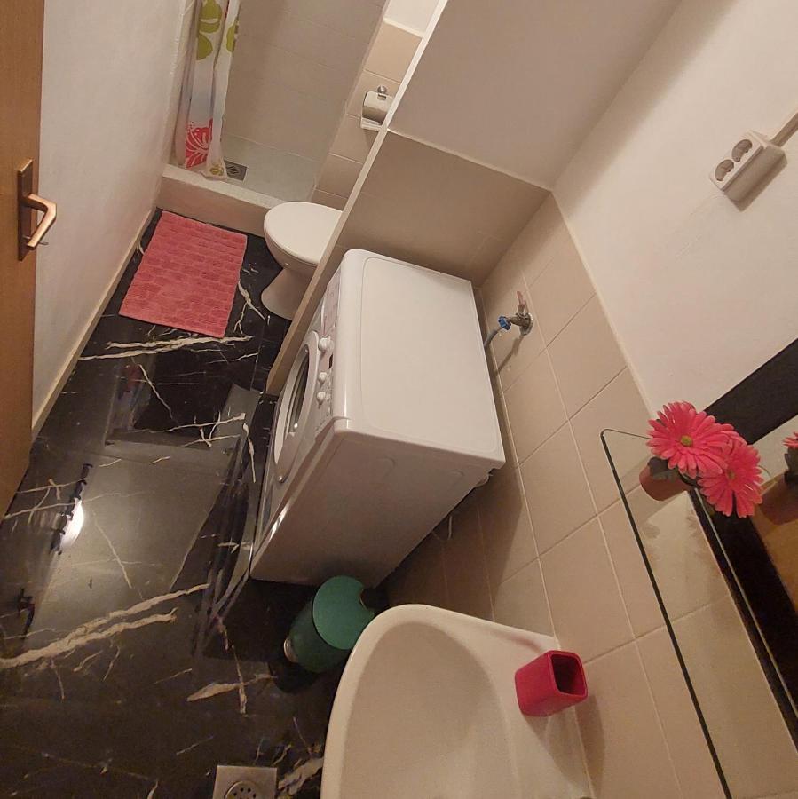 R&E Apartment Split Luaran gambar