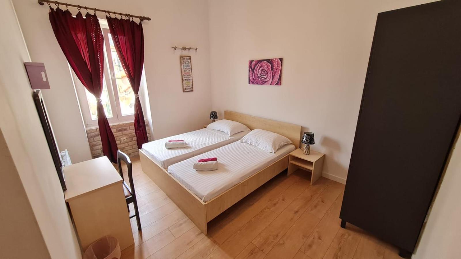 R&E Apartment Split Luaran gambar